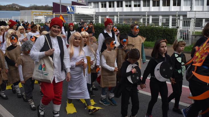 Mozorro desfilea, Zizurkilgo ikasleen eskutik