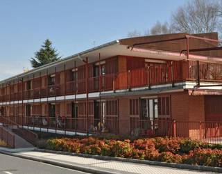 EAJ-PNVk 2025eko aurrekontuetan eginiko ekarpenari esker, patioaren zorua berritua eta etxola ditu Galardi Haurreskolak