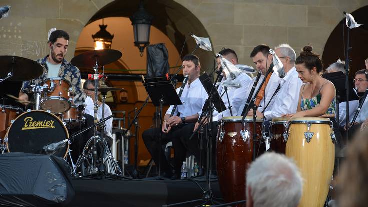 “Baratzeko pikuak”, Aldapeko Basque Latin Jazz taldearen eskutik