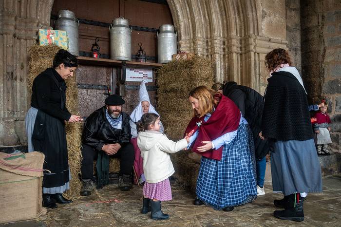 Gabonetako hitzorduak, Adunan