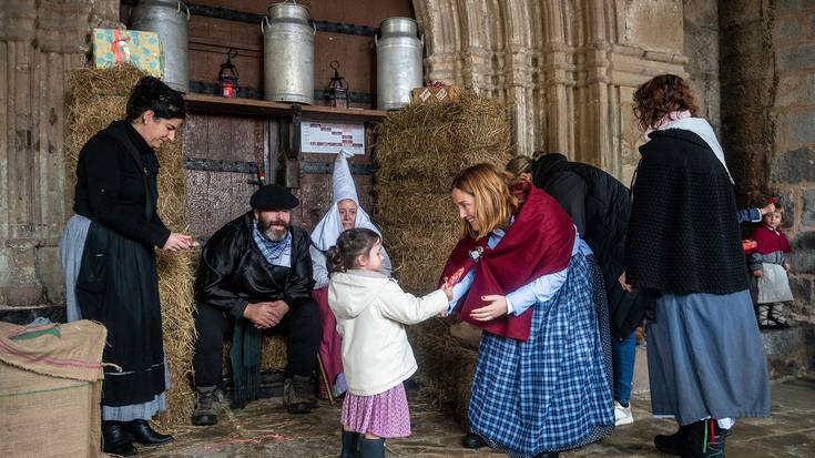 Gabonetako hitzorduak, Adunan