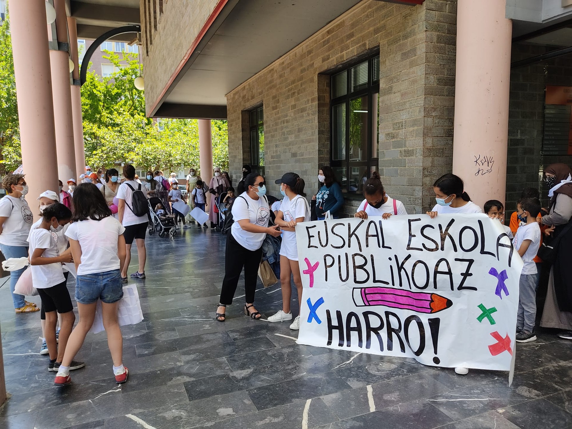 Gune irekietan musukorik ez erabiltzeko aukera eskaintzeko eskatu dio Steilas sindikatuak Hezkuntza Sailari