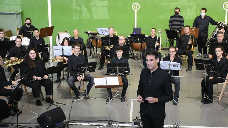 Andoaingo Musika Banda Mirari Irurtzun biolin jolearekin, Czardas pieza