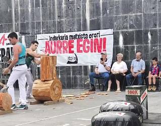 Herri kirolen erakustaldia: aizkolariak