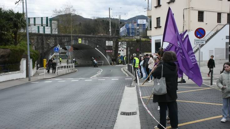 Klasikoa Joxe Arregi plaza ondotik igaro denean