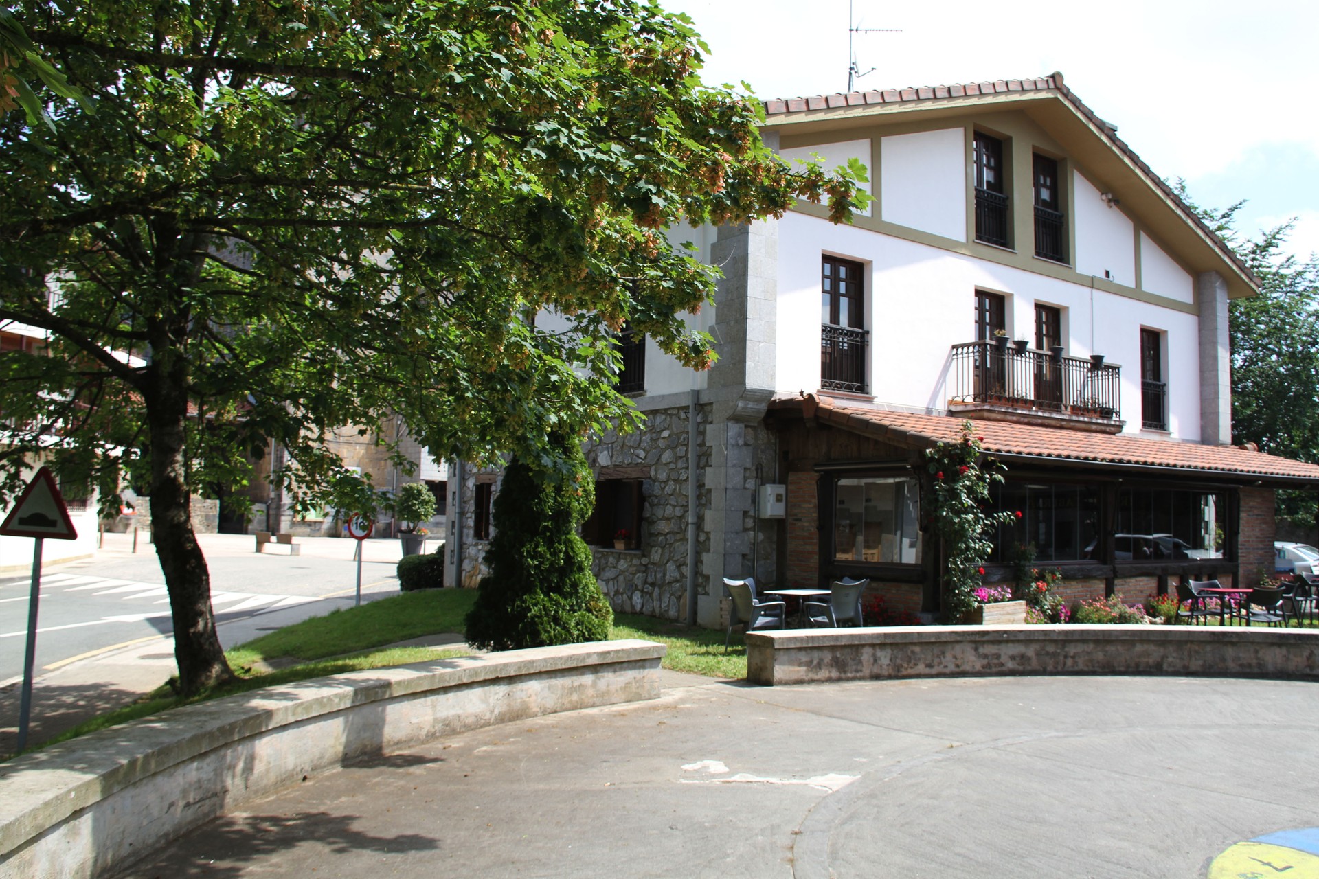 Pedro Mari Otaño plaza, iragana eta oraina