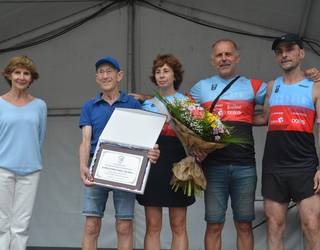Zumeatarra kirol elkarteari omenaldia, krosa amaitu berritan