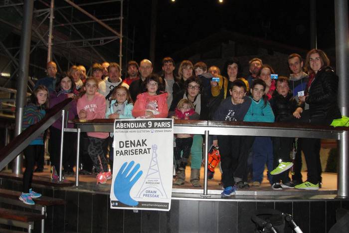 Abenduaren 9ko manifestazioarekin bat