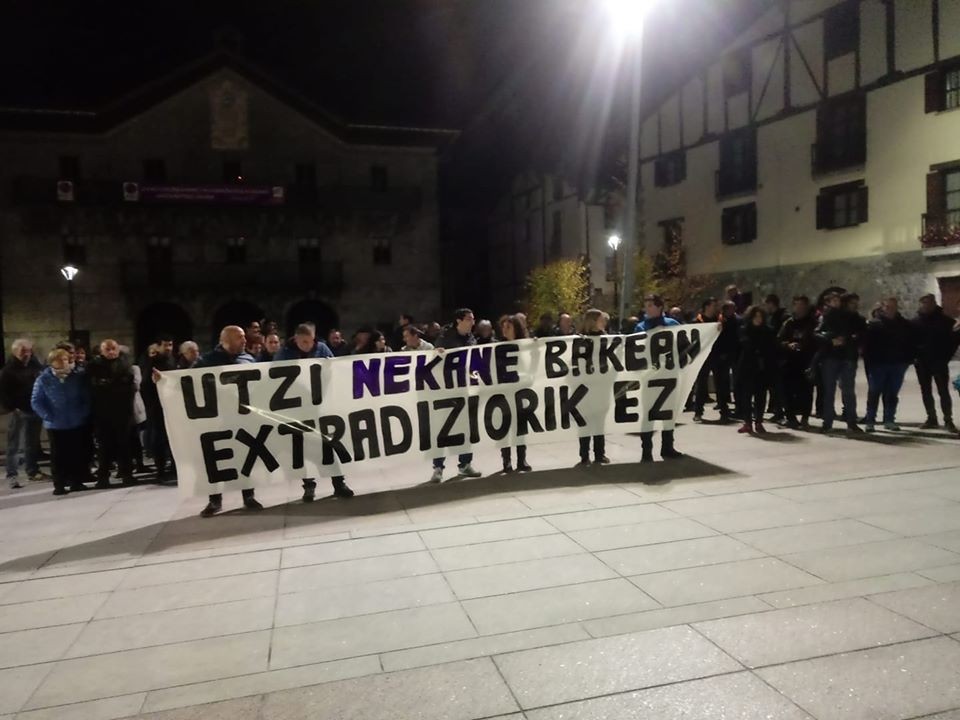 Nekane Txapartegiri babesa erakusteko elkarretaratzea
