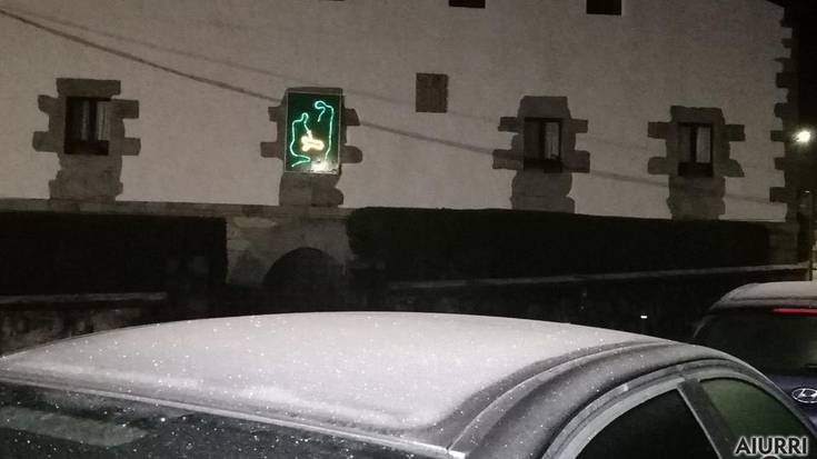 Gau hotza, mendialdeko elurra iraunarazteko modukoa