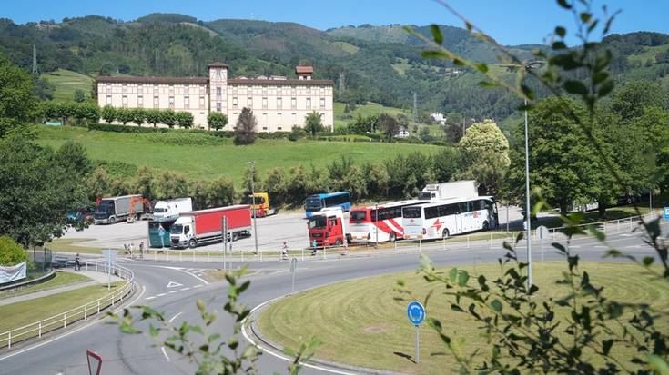 EH Bilduk babesa adierazi die Asuncion Klinikako langileei