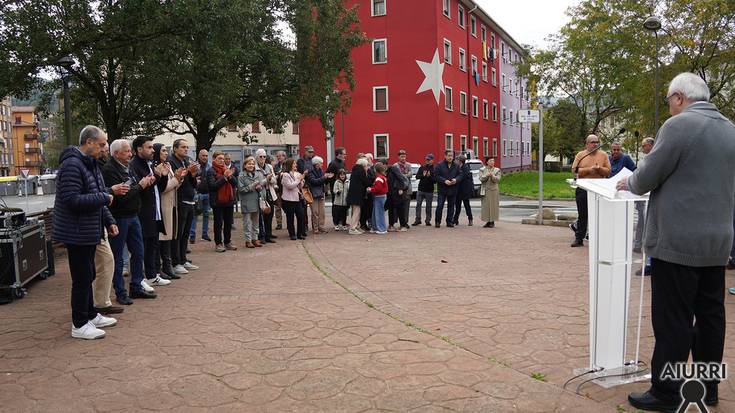 Herriko biktimak oroitzeko ekitaldia egin dute