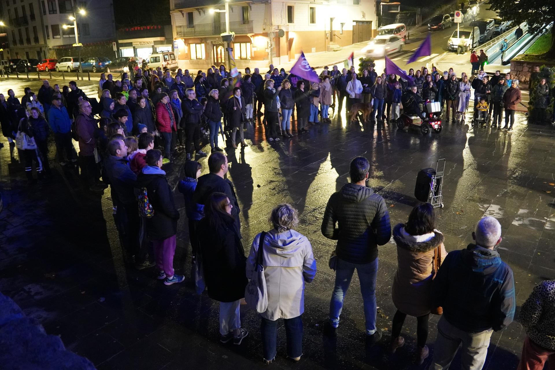 Azaroari begirako egitaraua osatu du Andoaingo Mugimendu Feministak
