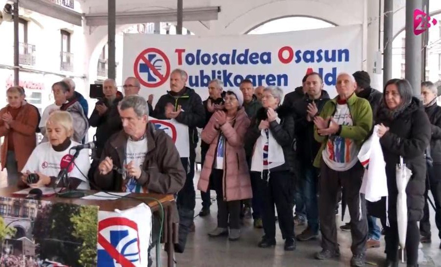 Eta, bitartean, zer?