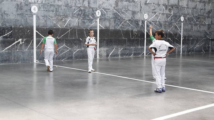 Gipuzkoako Euskal Pilota Federazioak 2019-20 denboraldia bertan behera uztea erabaki du