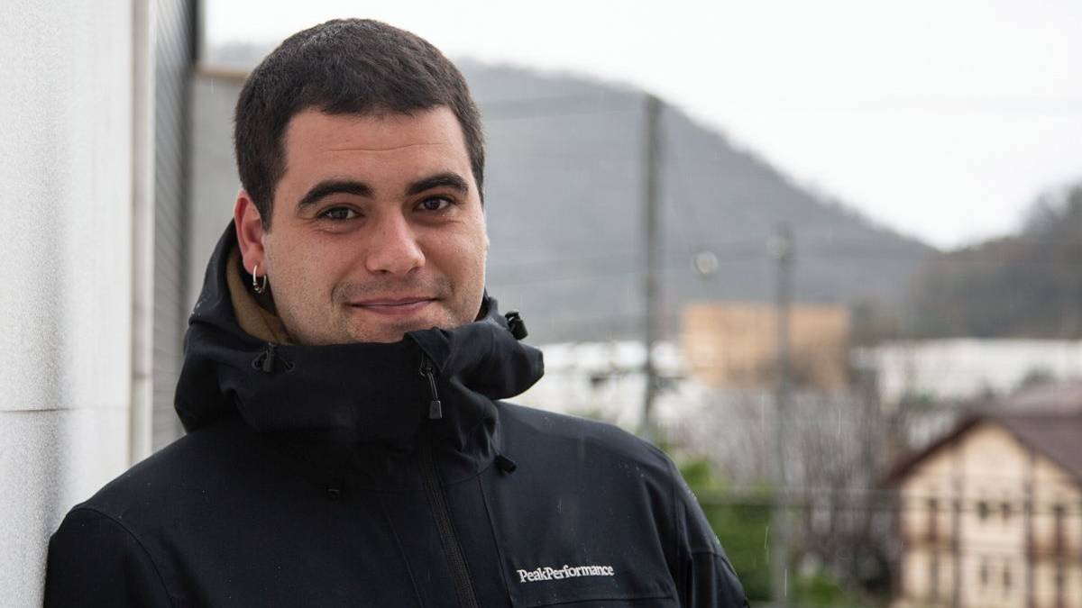 "Eskubideen urraketa agerikoa da espetxeetan eta erbeste-egoeretan"