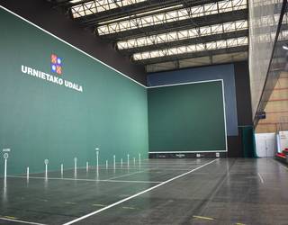 Frontoiaren erabilera librea izango da udan