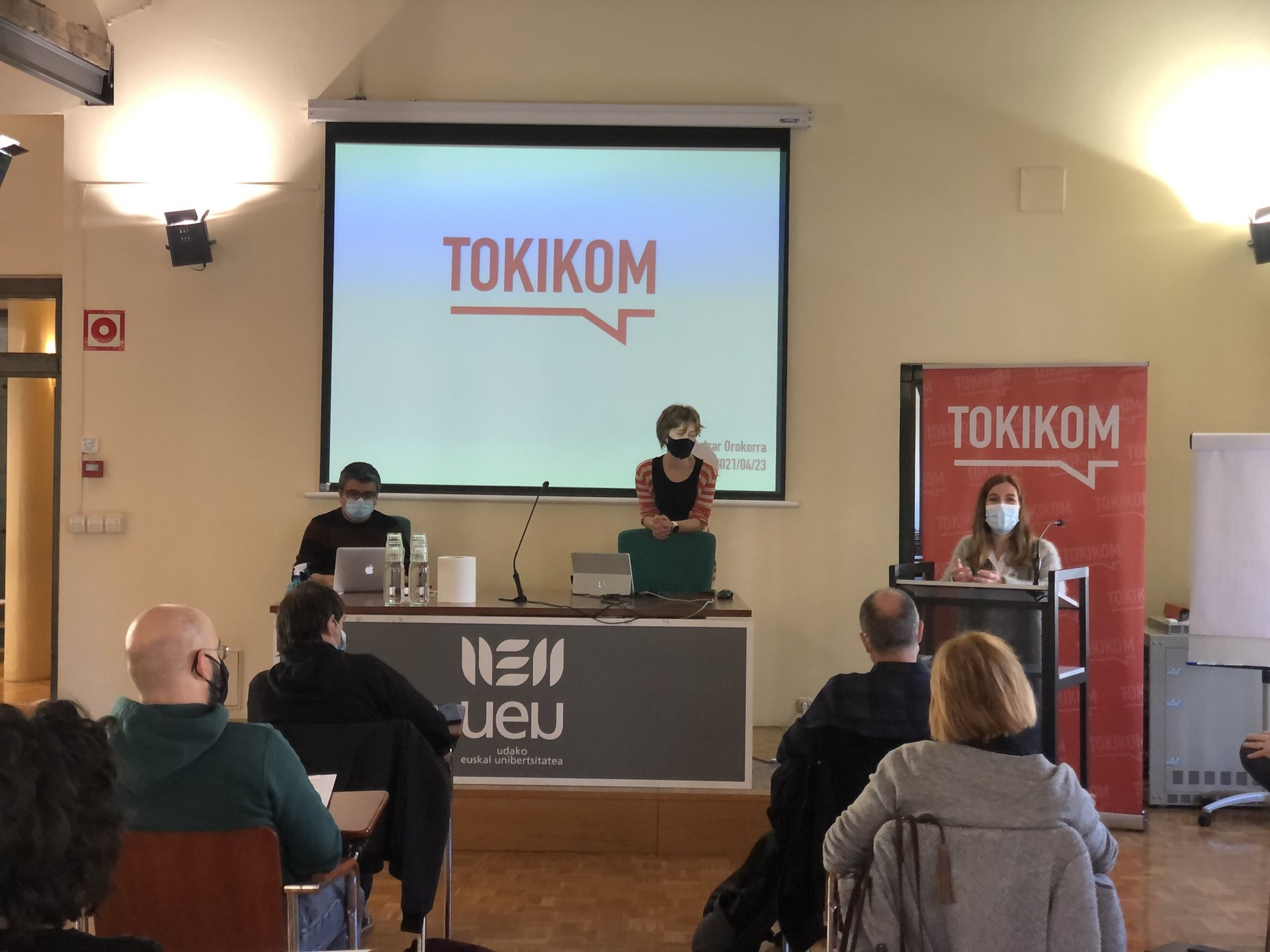 TOKIKOMek bi bazkide berri onartu eta presidente berria izendatu du