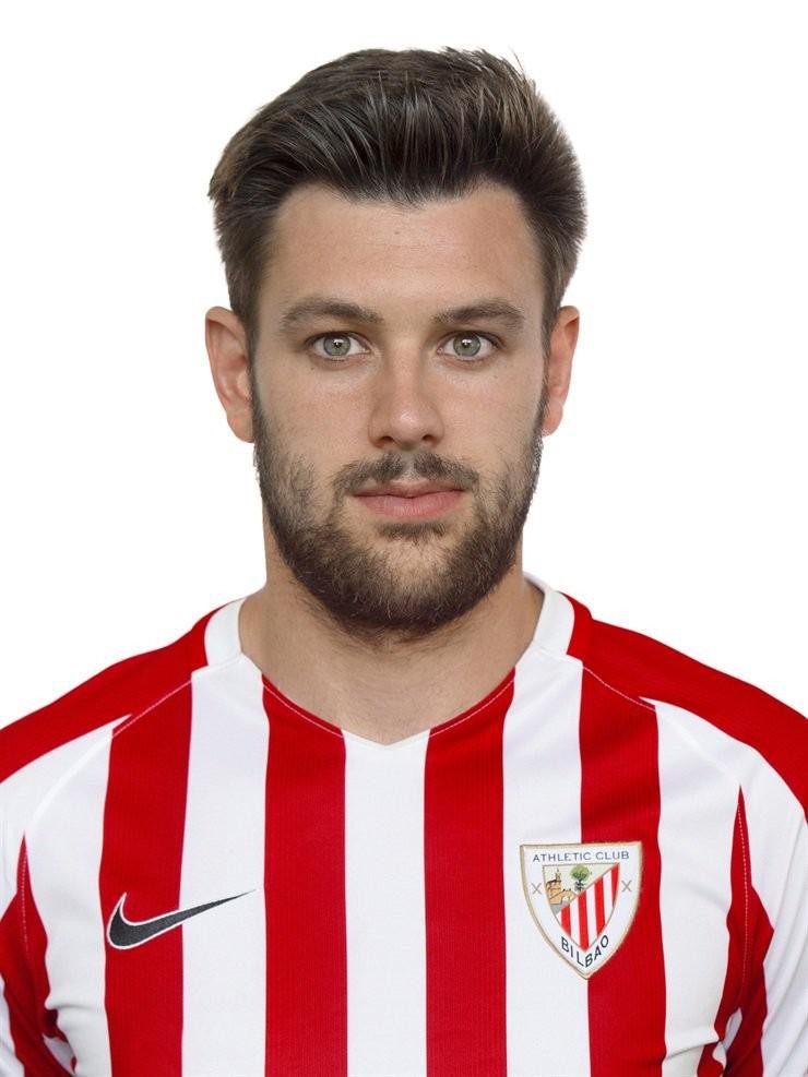 Iker Hernandez Burgosen arituko da denboraldi honetan