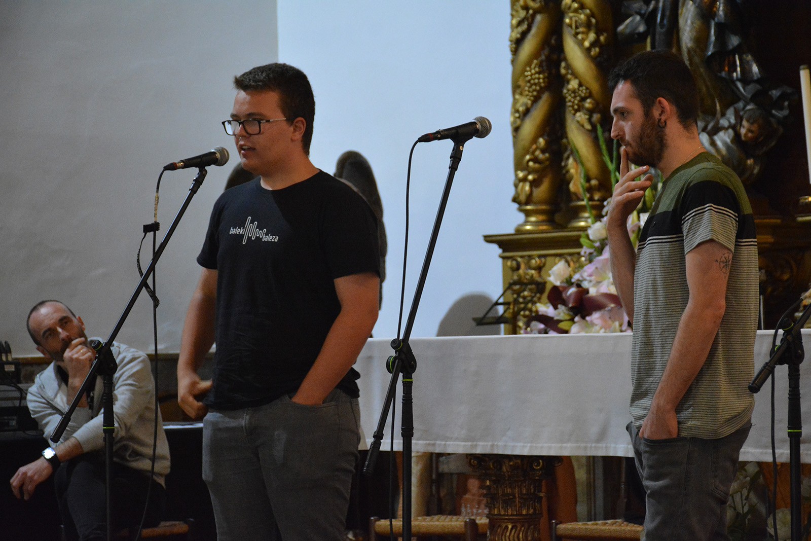 Bertso saioa arratsaldean, Miren Artetxe, Jon Mendiluze, Xabat Illarregi, Joanes Illarregi, Maialen Akizu eta Eli Pagolarekin