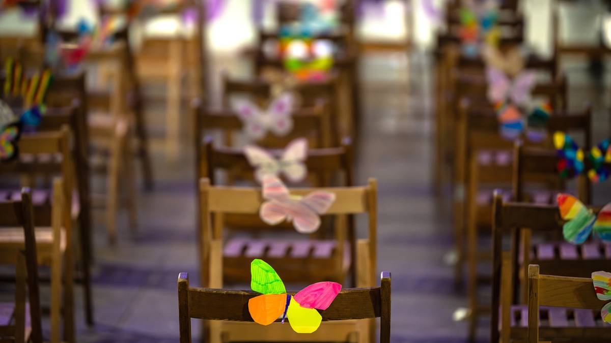 Aulki hutsak eta tximeletak, indarkeria matxistak eragindako biktimen alde