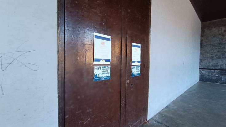 Ataria arreta zerbitzua eta kirol instalakuntzak, itxita