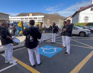 Ikasleen kalejira Ostegun Gizenean