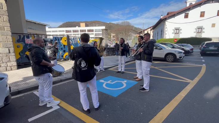 Ikasleen kalejira Ostegun Gizenean