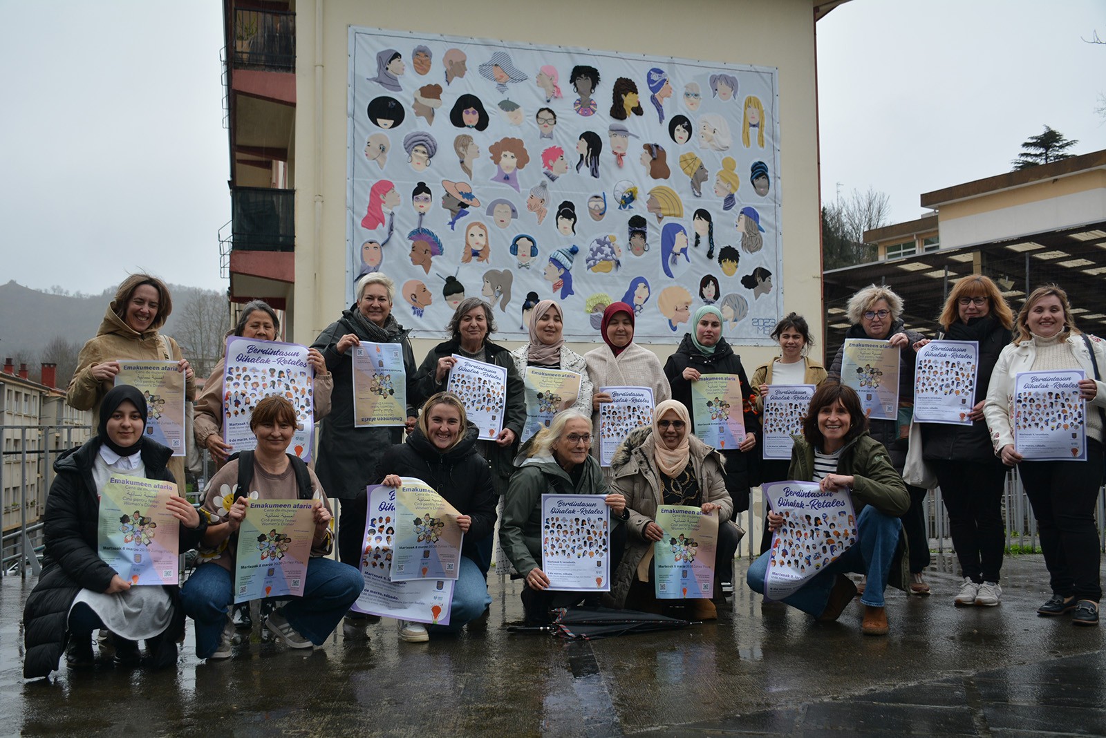 “Berdintasun Oihalak” martxa aldarrikatzailea eta kulturartekotasuneko afaria aurkeztu dituzte