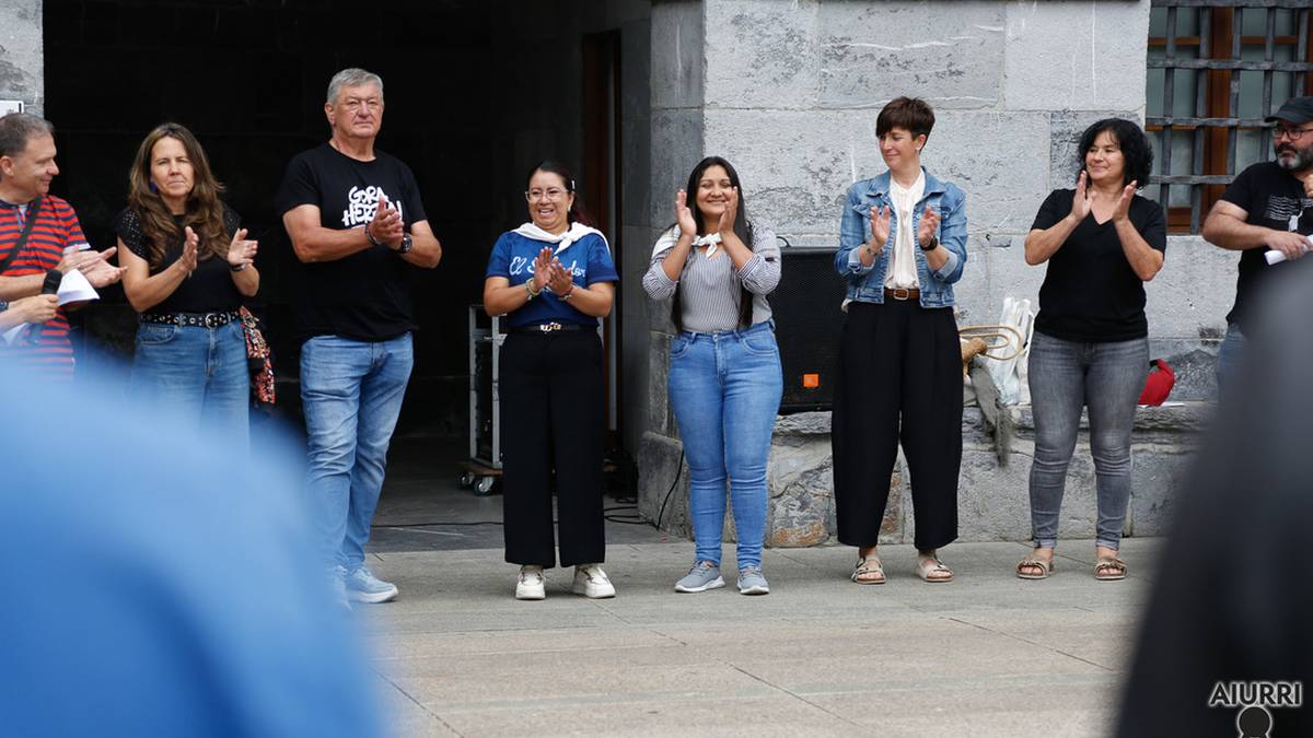 Senidetze Eguna ospatzen ari dira Asteasun