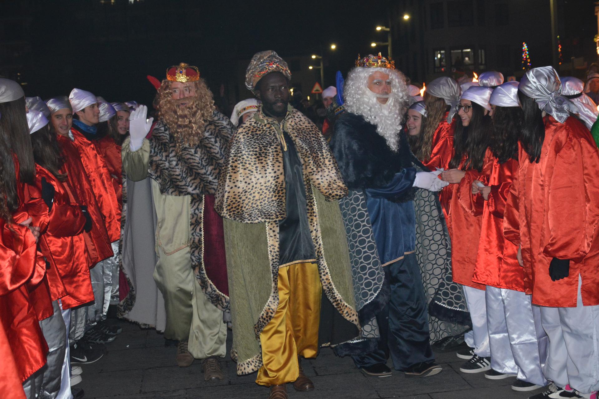 Errege magoei gutunak helarazteko postontziak