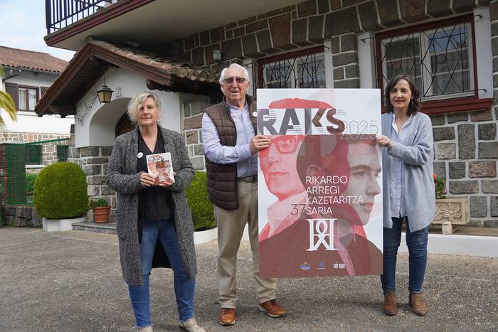 Rikardo Arregi Kazetaritza Sarien aurtengo deialdia egin dute