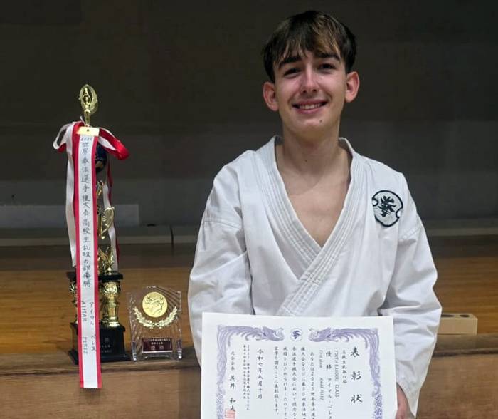 Aimar Perez gazteak munduko txapelketa irabazi du Kenpo Kain kirolean