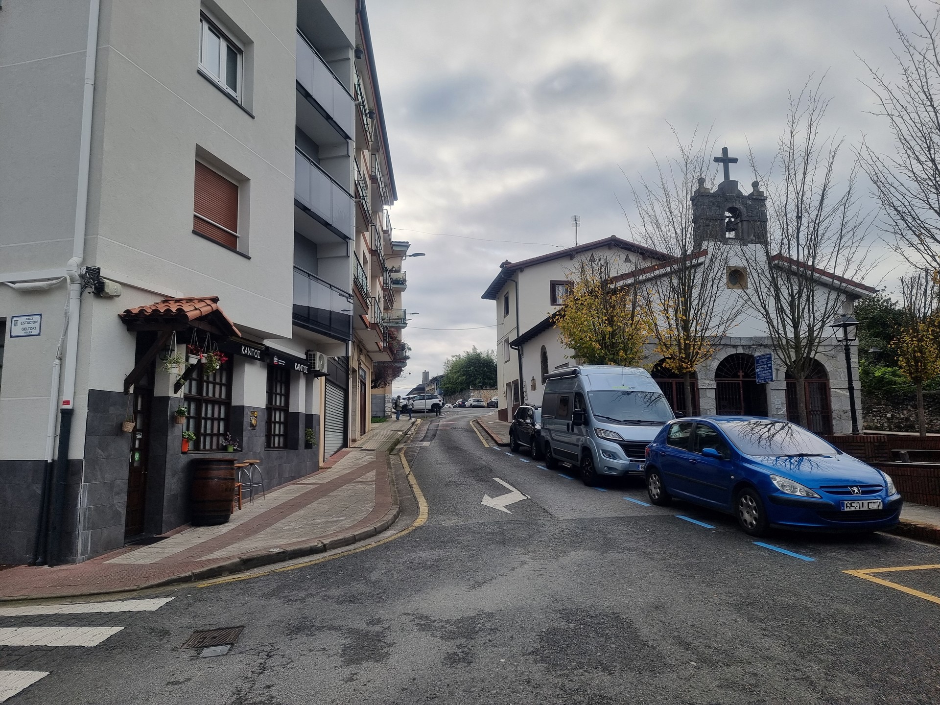 Ermita ondoko errepidea itxita egongo da bihar eguerdian