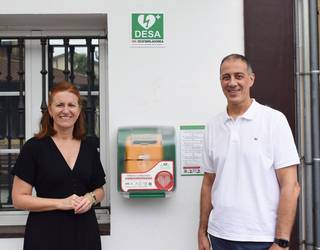 Desfibriladore automatiko berriak jarri dituzte San Joan plazan eta Xoxokako eskolan