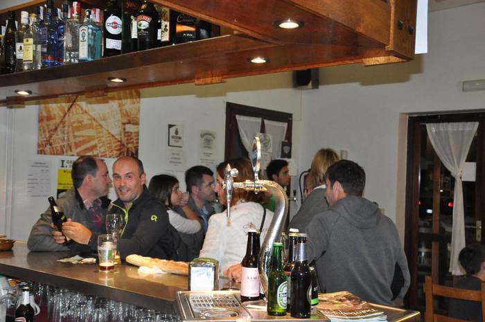 I. Garagardo azoka egin dute Larraulen asteburuan