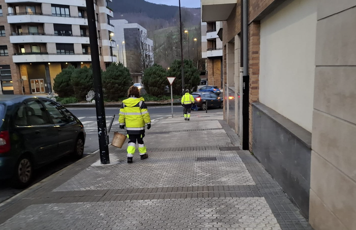 Arretaz ibili beharra dago