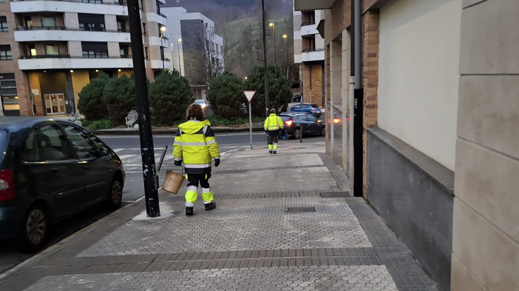 Arretaz ibili beharra dago