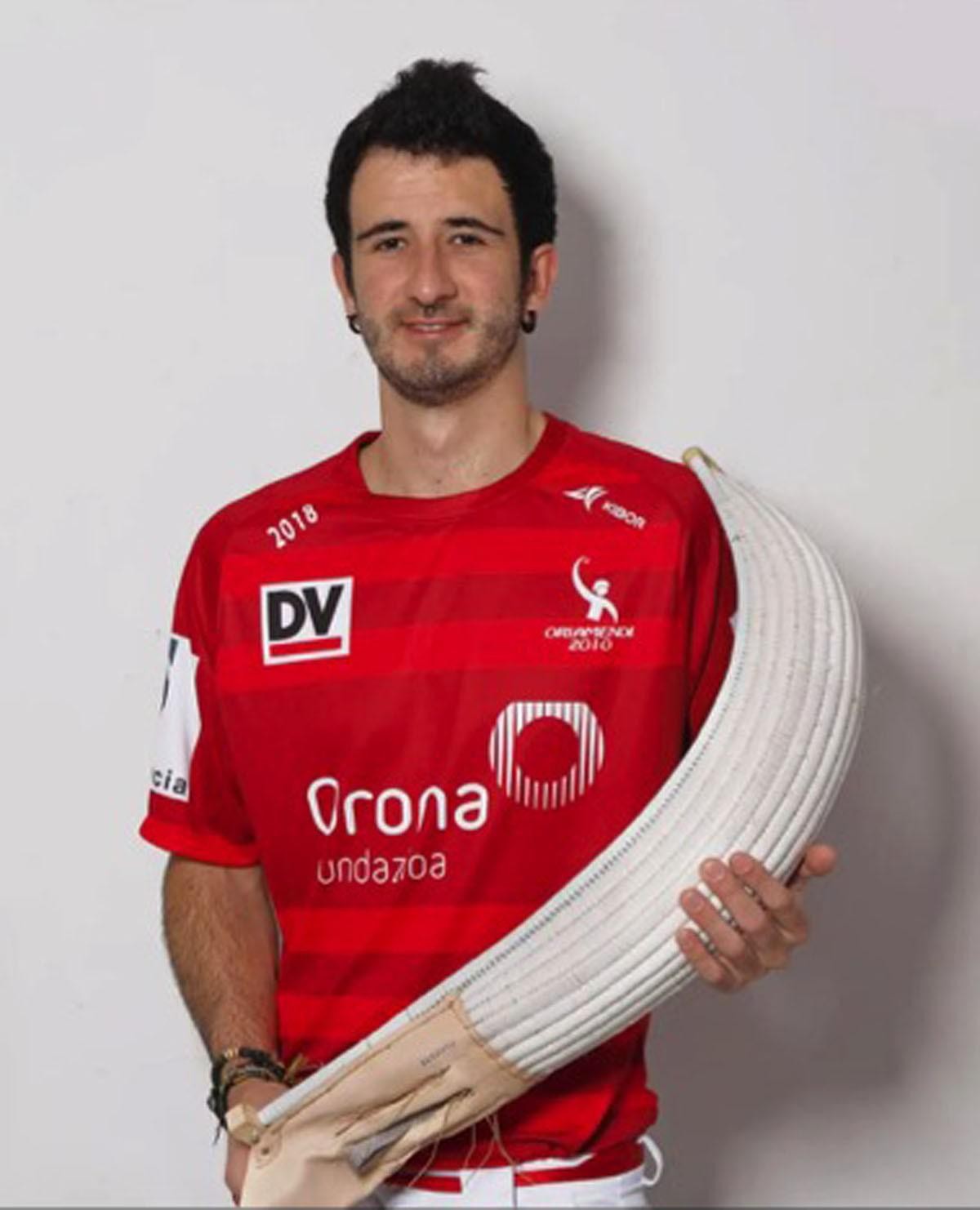 Josu Arruartek debutatu berri du Galarretan