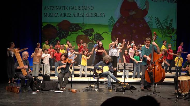 "Lurretik zeruraino"