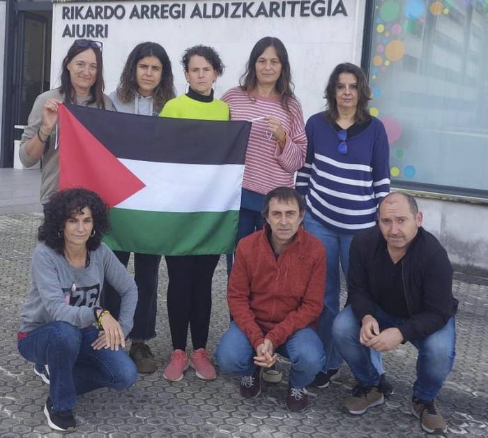 Palestinako kazetariekin, elkartasunez