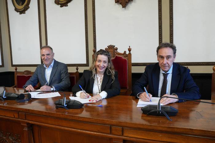 URAk, Udalak eta AIU5eko kontzertazio-batzordeak hitzarmena sinatu dute Ziako errekako obren koordinaziorako