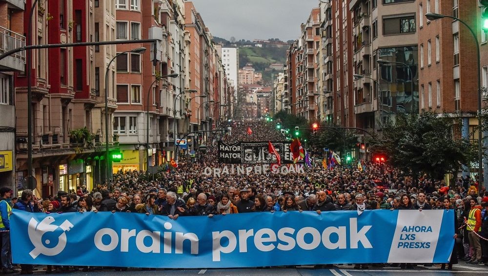 Udalbatzak euskal presoen urruntzearekin amaitzea eskatu du