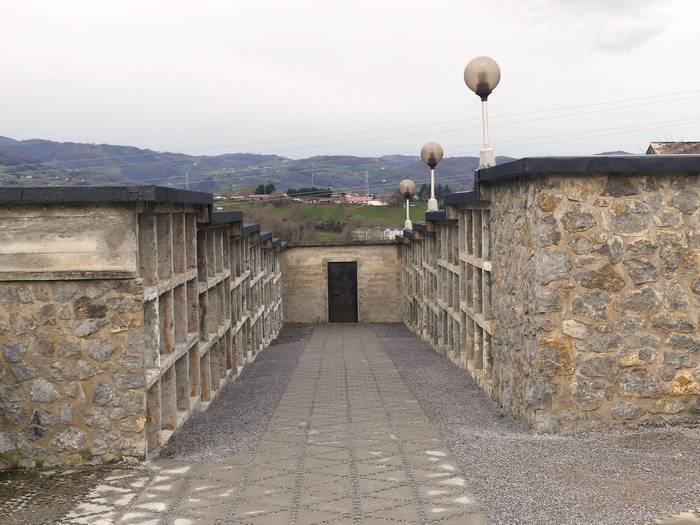 Bukatu dira Amasako hilerriko irisgarritasuna hobetzeko lanak