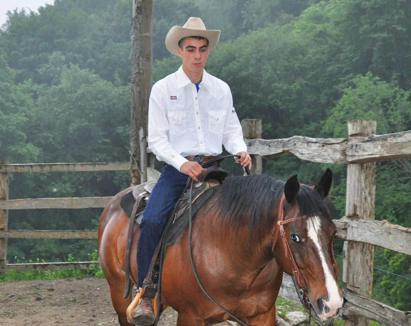 Oihan Tolosa gaztea,  Asteasuko cowboya