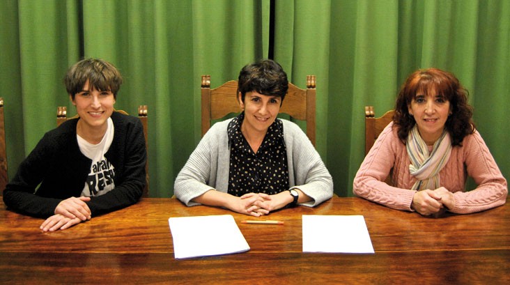 Mugimendu feministen deialdiarekin bat egin du Udalak