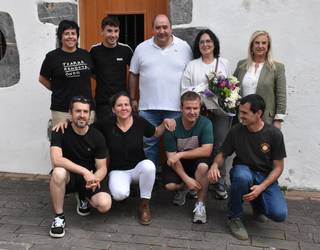 Maite Iraola omendu dute Asteasun