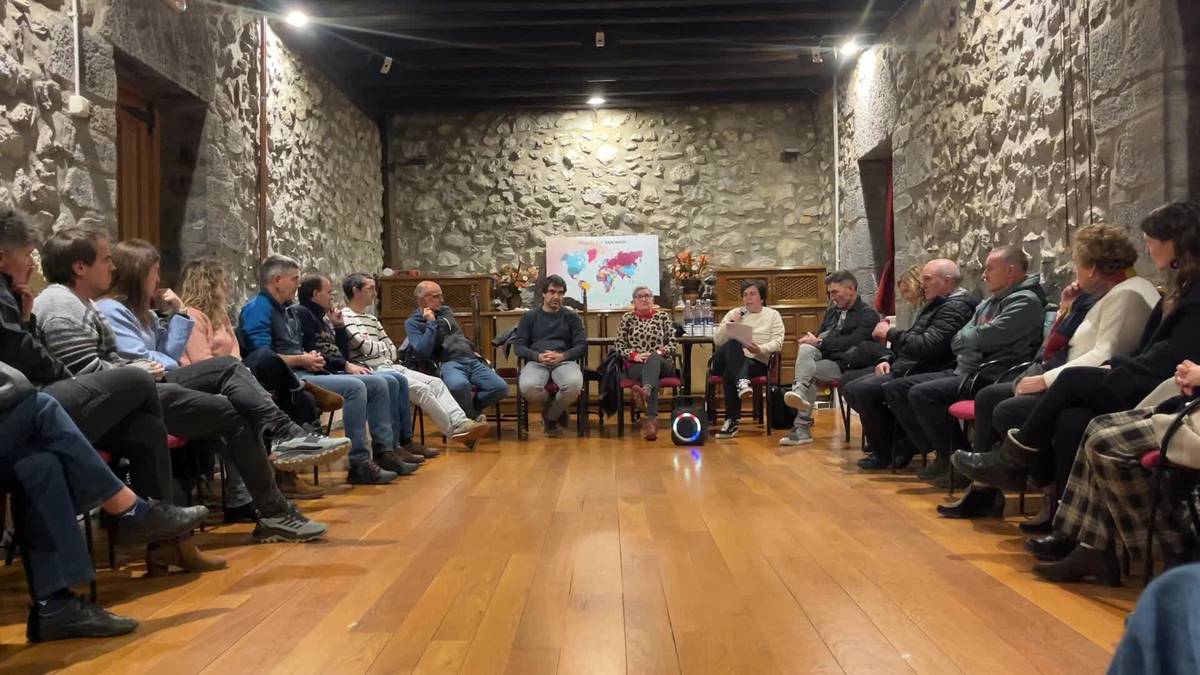 Hausnarketa-saioa Asteasun, Euskararen Egunaren harira