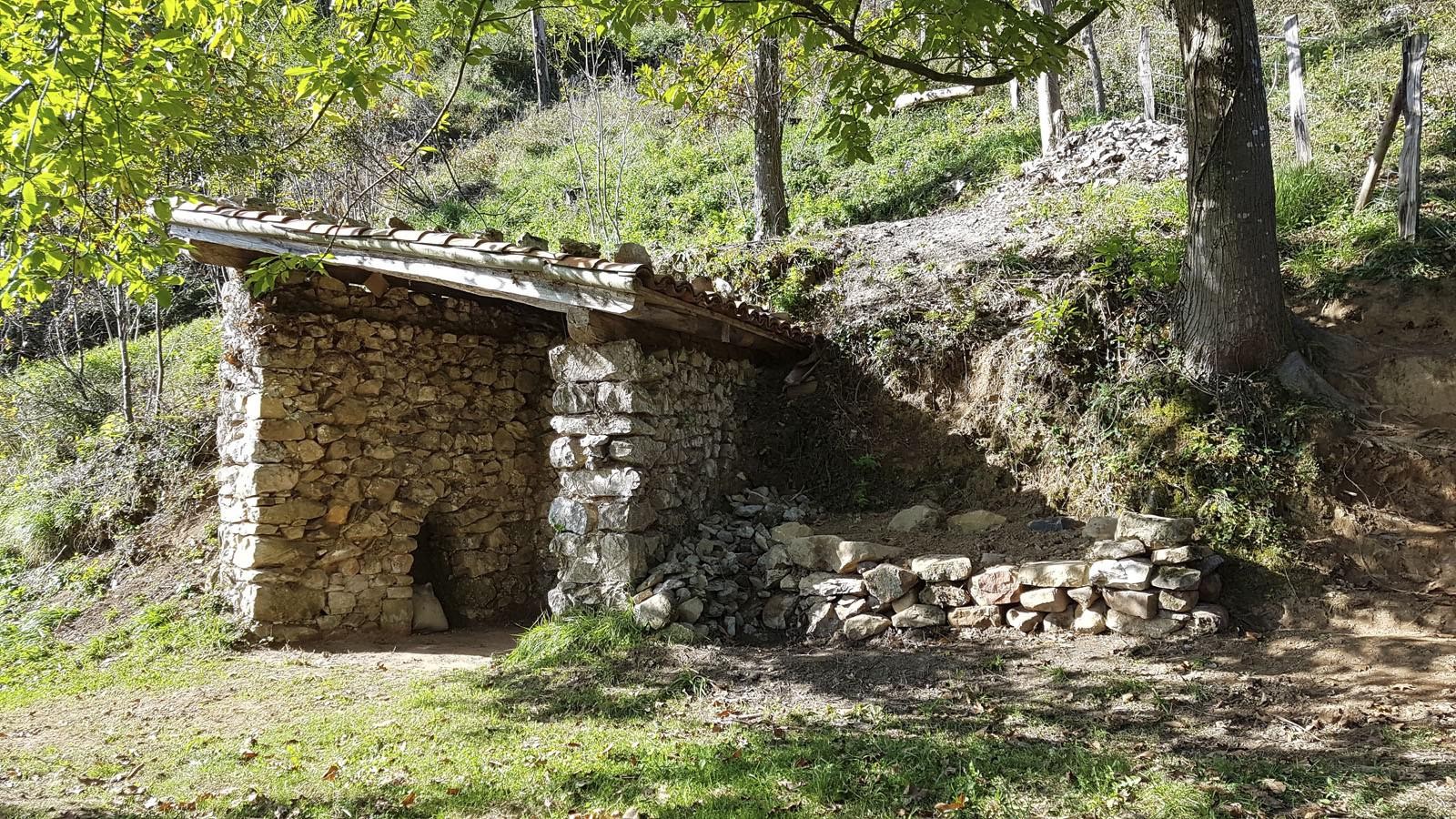 Itzibarko karobia, zaharberrituta