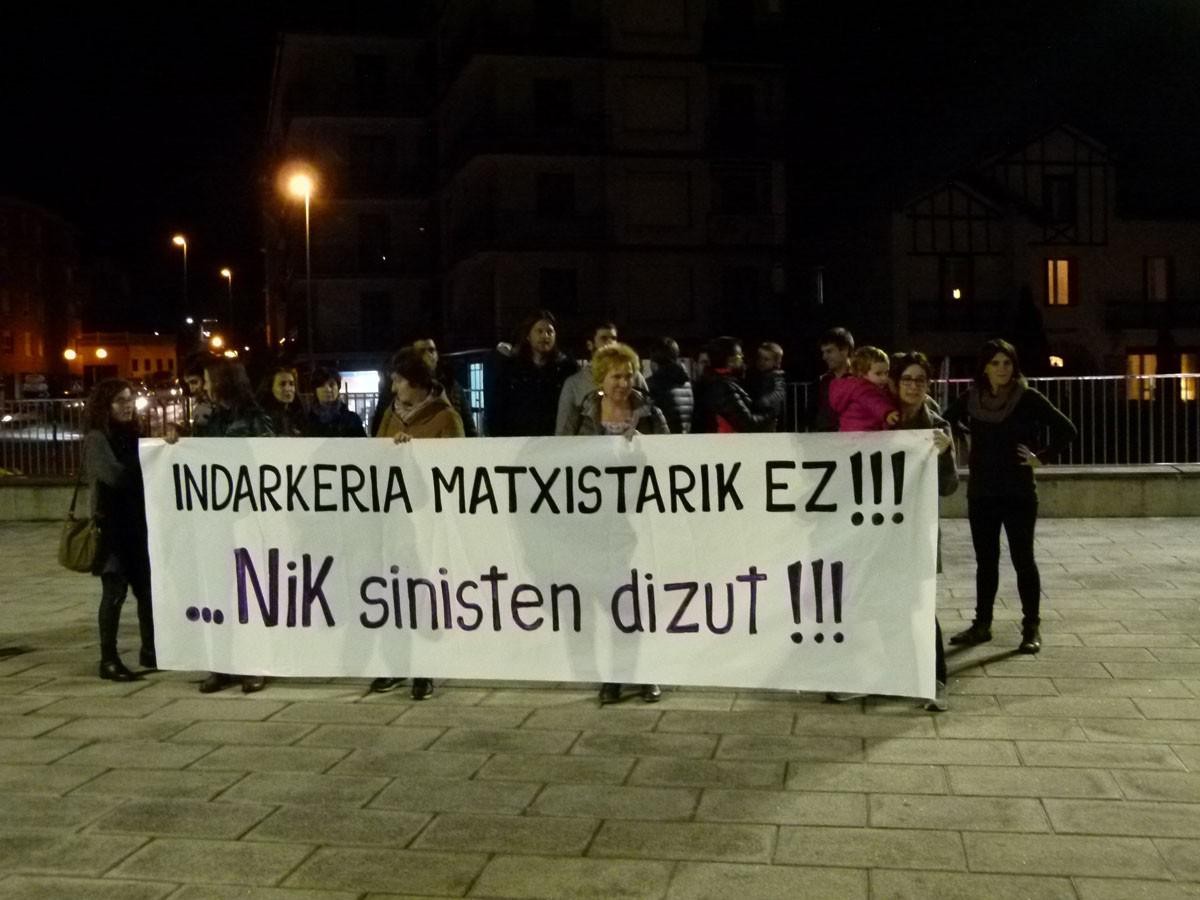 Azaroaren 25a, Zizurkilen